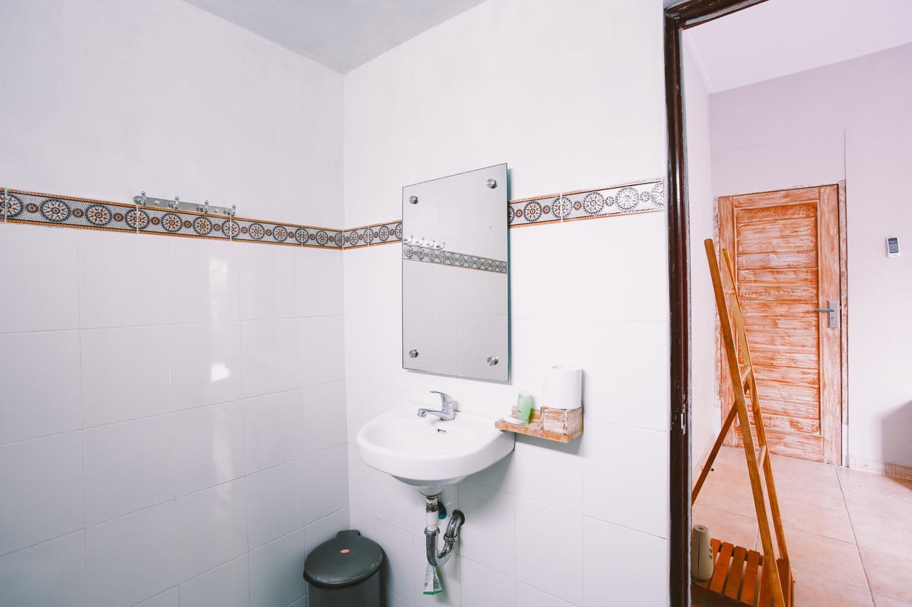 Swan House Canggu Hotel Kültér fotó