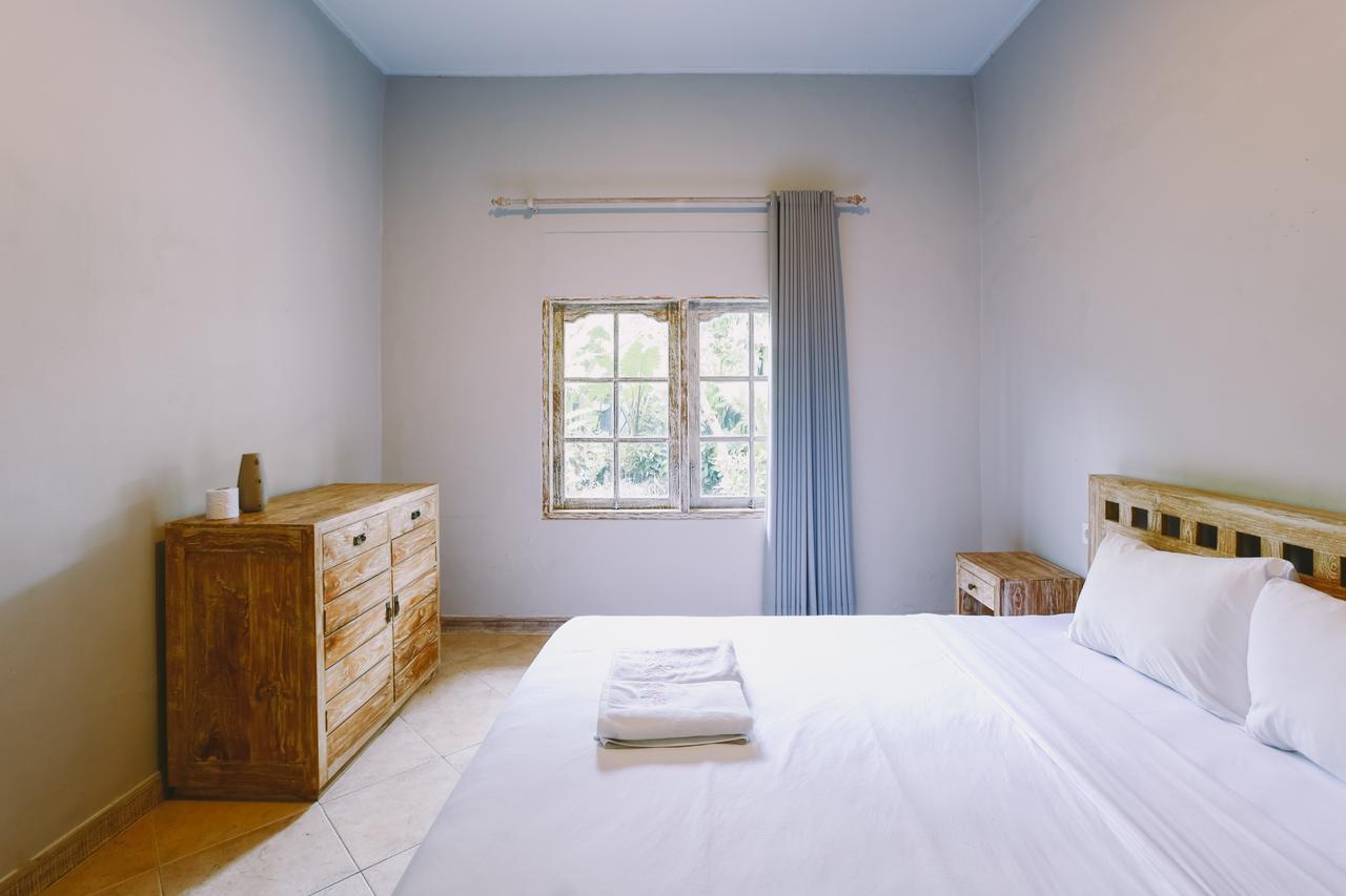 Swan House Canggu Hotel Kültér fotó