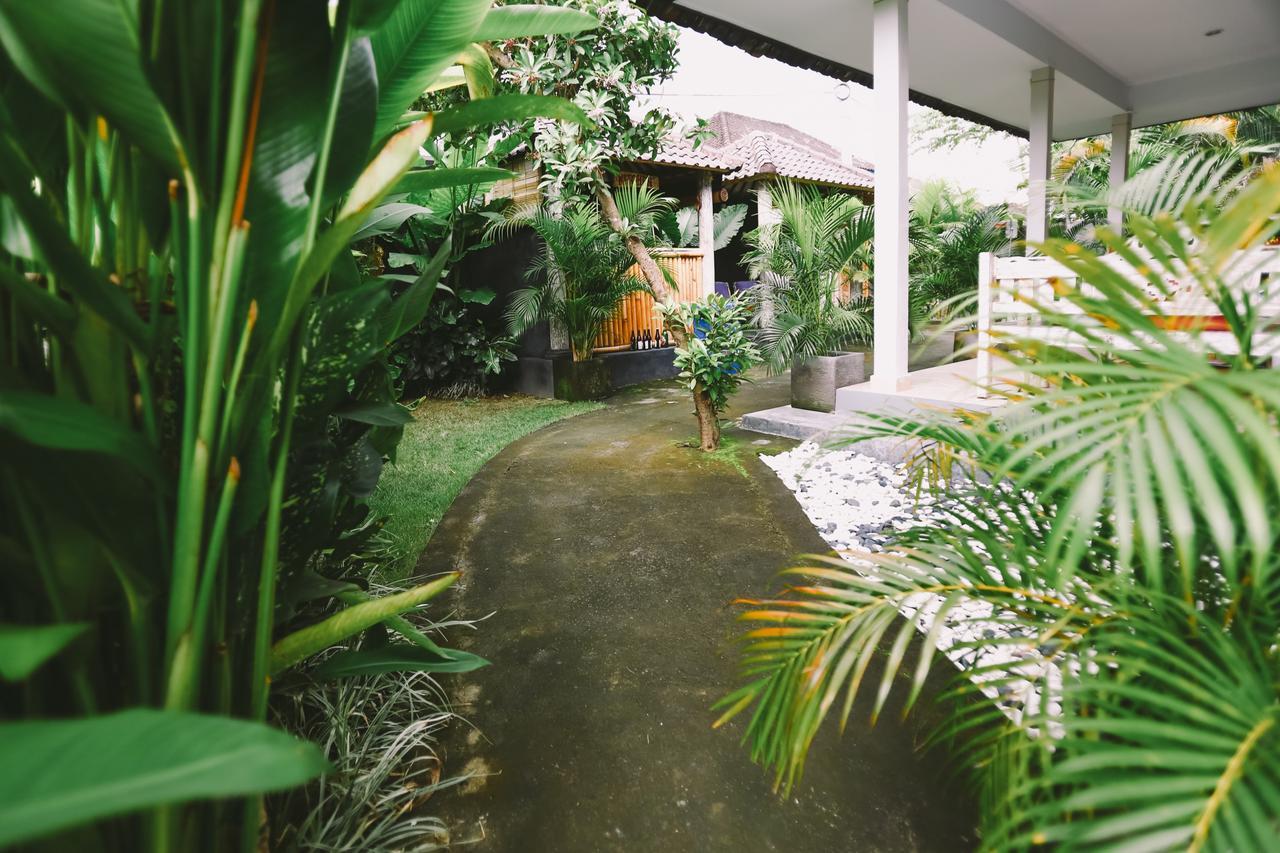 Swan House Canggu Hotel Kültér fotó